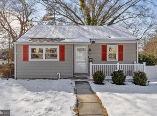 43 Iowana Ave, Ewing, NJ 08638