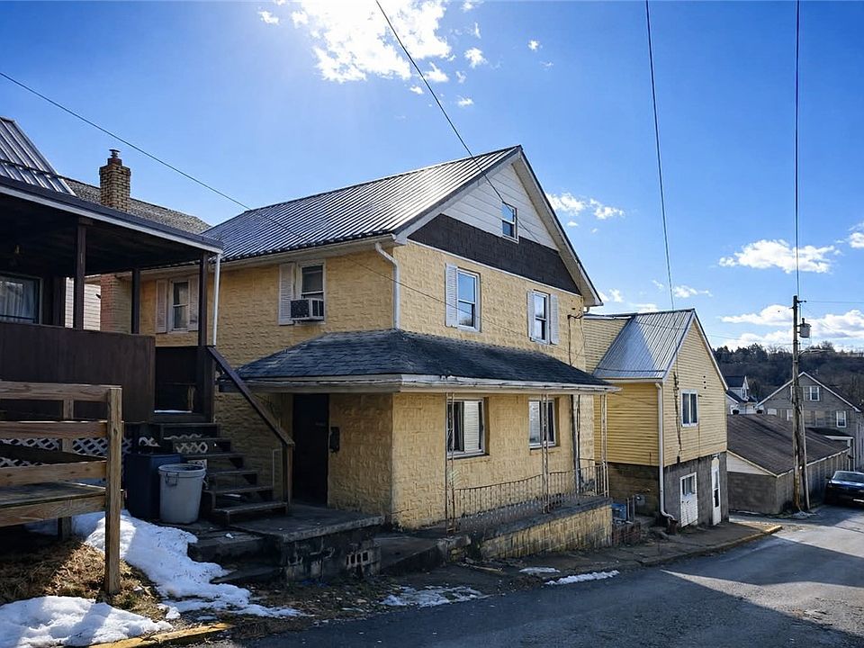 2nd image of 943 Johnston Ave #2