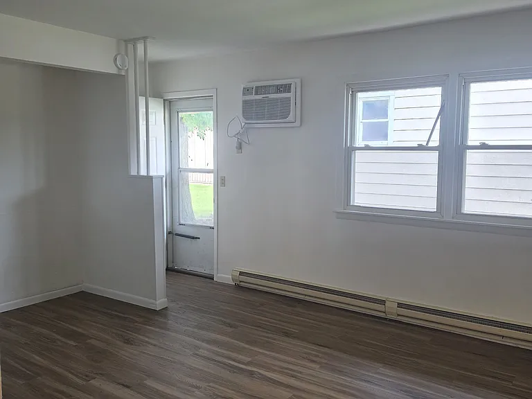 1145 S Schuyler Ave #1 — Photo 3
