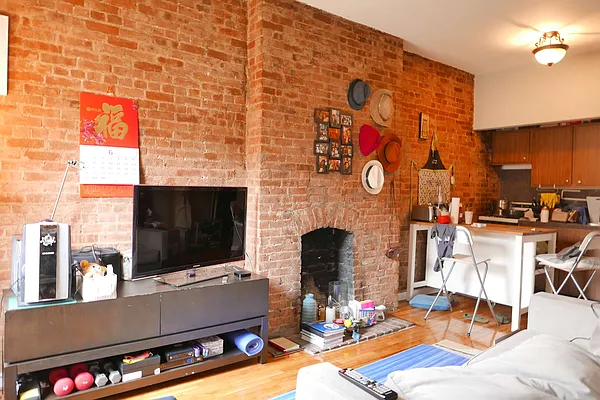 Rented by JK Dansar Corp | media 7