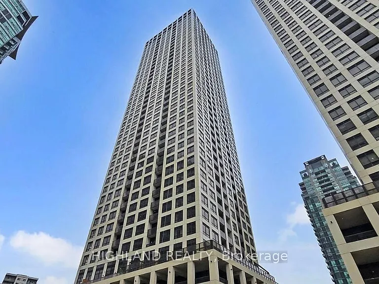 30 Elm Dr W #1808 — Photo 1