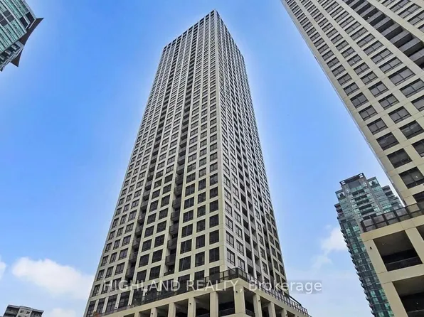 30 Elm Dr W #1808, Mississauga, ON L5B 0N6