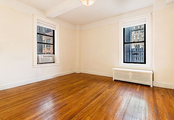 3rd image of 55 W 11th St #3E
