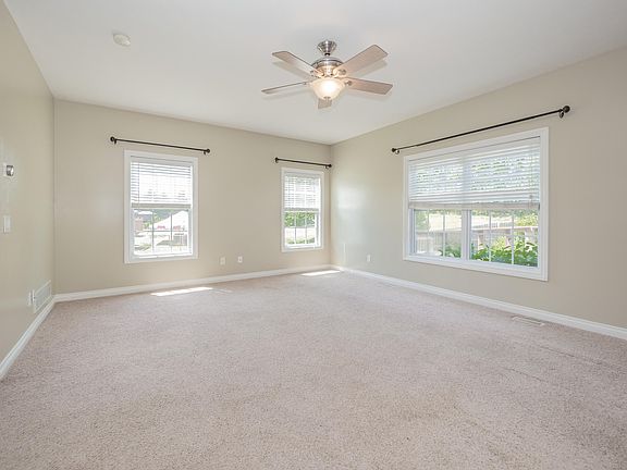 5th image of 27120 Birmingham Ct
