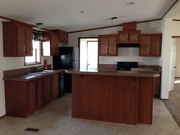 5th image of 405 Salem Dr