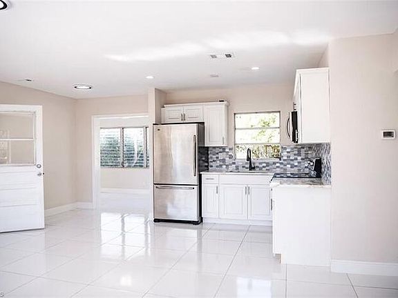 5th image of 2019 Maravilla Cir