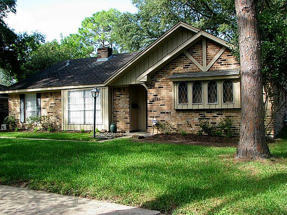 3rd image of 15323 Cobre Valley Dr