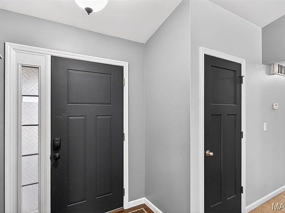 3rd image of 360 Spring Valley Dr