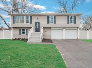45 Magnolia Drive, Selden, NY 11784