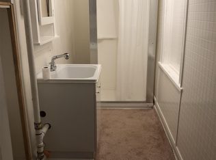 301 W 3rd St APT 6, Duluth, MN 55806