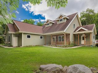 2770 Wildberry Dr SE, Lowell, MI 49331