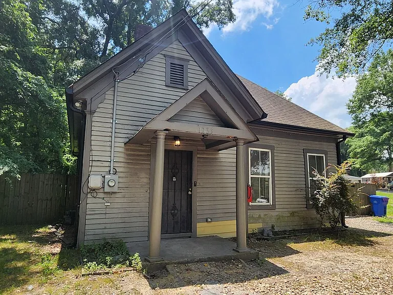 1735 Bolton Rd NW — Photo 8