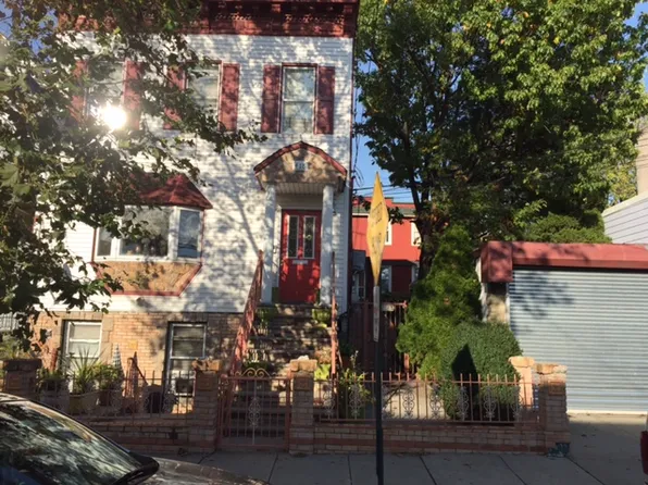 418 4th St, Union City, NJ 07087