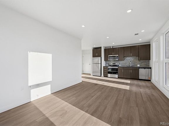 5th image of 639 29th St #200