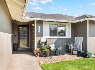 3293 Blackthorn Way, Medford, OR 97504