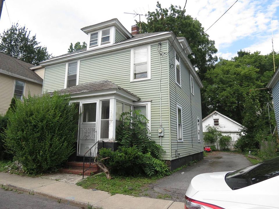 2nd image of 142 Worth Ave