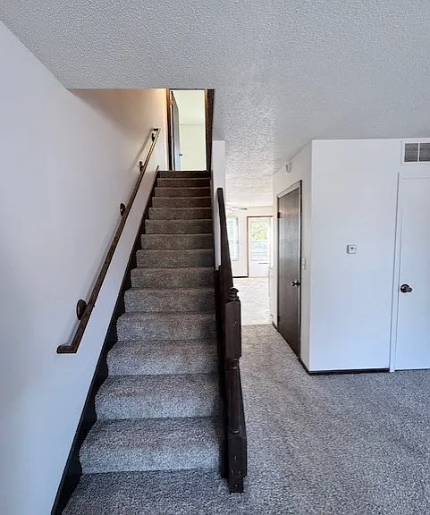 Valley View Townhomes — Photo 7