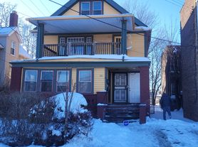 506 E 140th St, Cleveland, OH