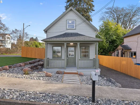 220 SE Everett St, Camas, WA 98607