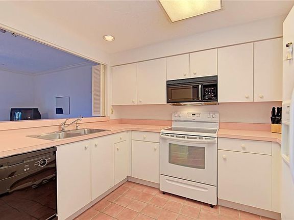 3rd image of 3731 Sarasota Square Blvd APT 202-C