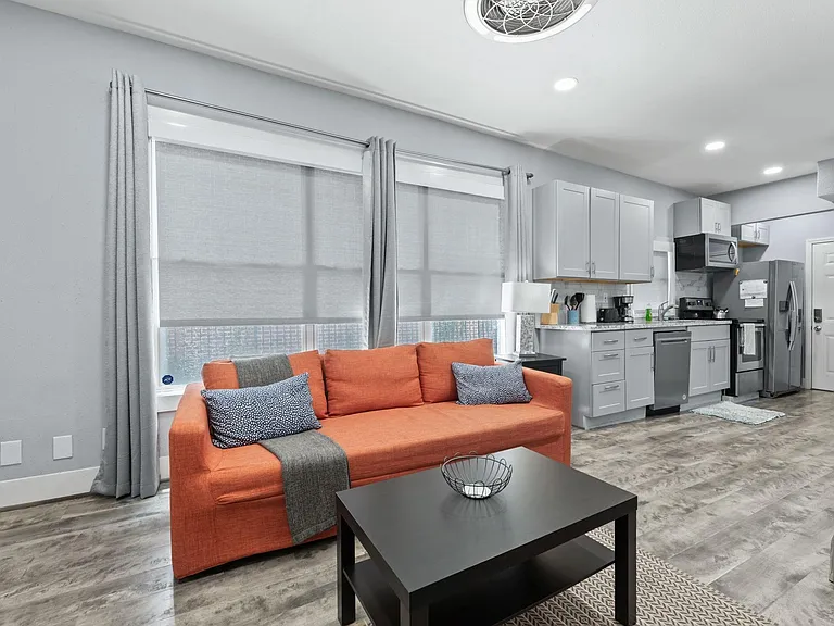 412 Drew St #1 — Photo 1
