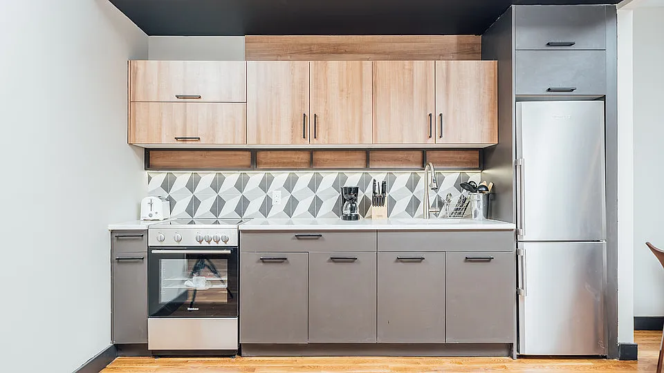 Building Photo - 2825 Snyder Ave #2B