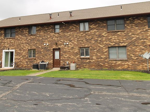 2nd image of 888 Pearson Cir Unit 3