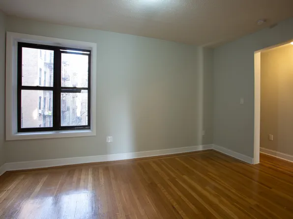 607 West 190th Street image 3 of 7