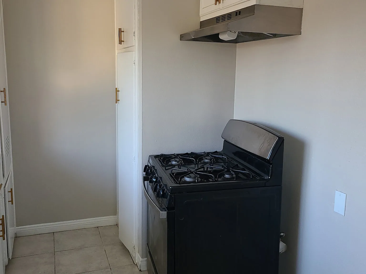 2 bed, $1,695 — Photo 2