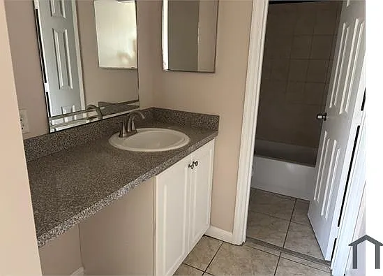 2964 NW 55th Ave #102 — Photo 2
