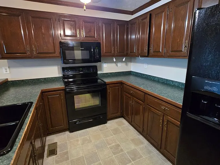 474 Lands End Rd — Photo 5