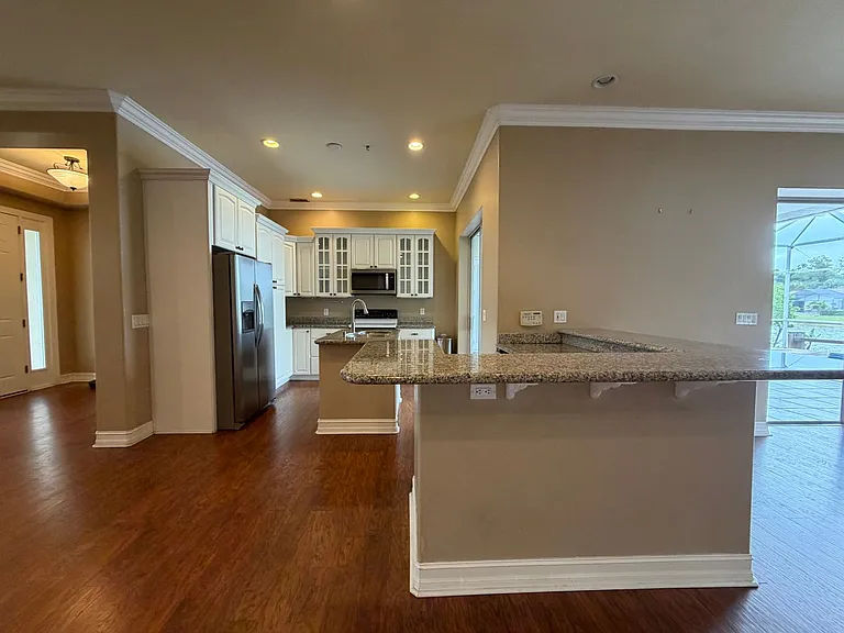 3425 Anton Ct — Photo 7