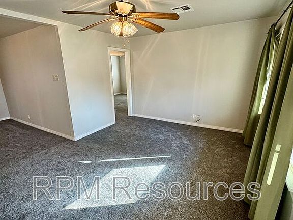 3rd image of 801 Poplar Ave