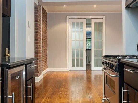 2nd image of 338 E 100th St APT 1B