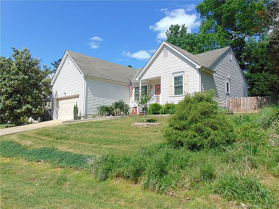 3rd image of 4205 Rosewood Ct