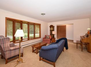 5774 Finch Ln, Greendale, WI 53129