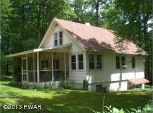 105 Sparrow Ln, Shohola, PA 18458