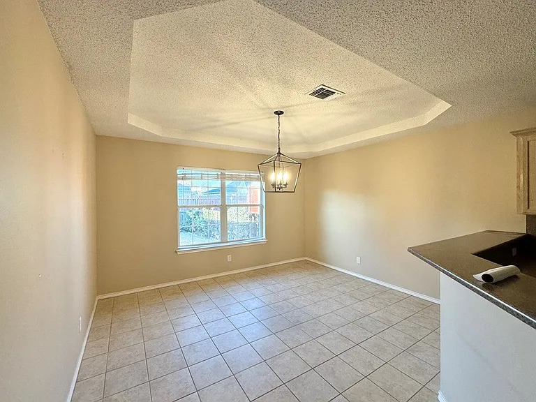 3537 Grandview Dr — Photo 15