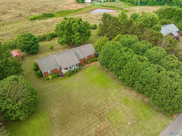 182 Santileon Ln, Rainsville, AL 35986