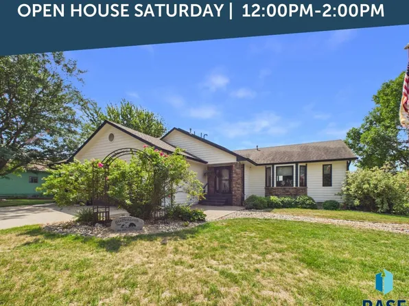 601 Par Tee Dr, Hartford, SD 57033