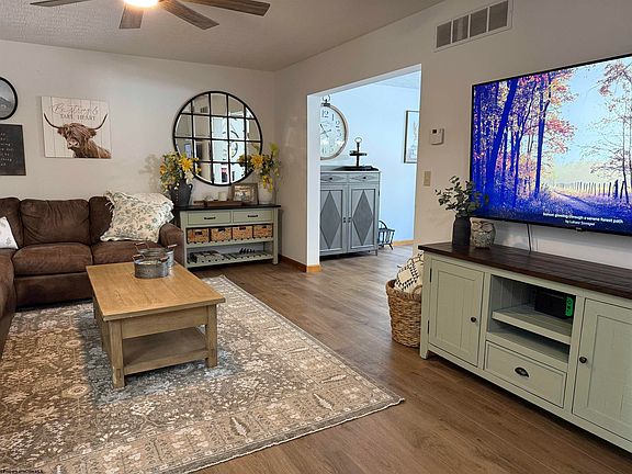 2nd image of 280 Deerfield Cir
