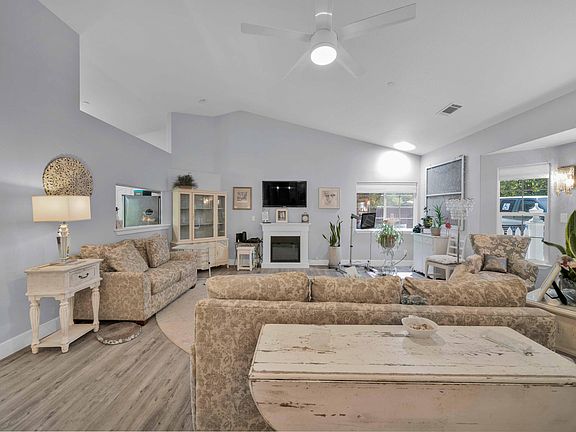 3rd image of 1931 Herbscenta Ln