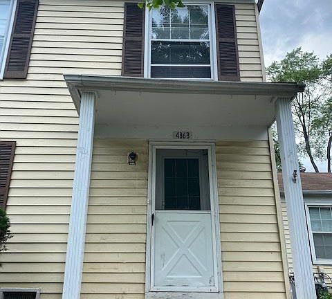 2nd image of 486 James Ct Unit B