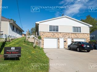 2020 Jourdain Ln, Green Bay, WI 54301