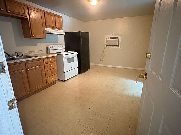 3rd image of 205 S Lewis St #K