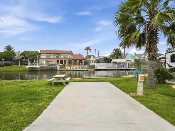 101 Caribbean Dr, Corpus Christi, TX 78418