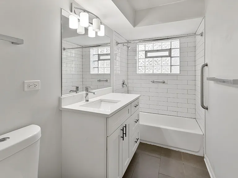 30 S Spring Ave #105 — Photo 17