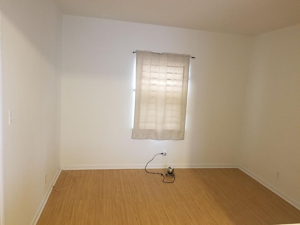 2nd image of 3716 Corta Calle St