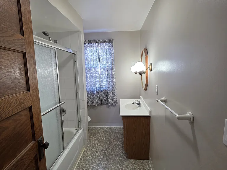 94 Parkwood Ave #2 — Photo 14