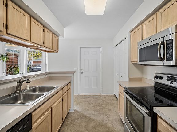 4th image of 103 Meadowbrook Ln